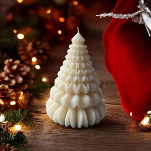 Christmas Tree Scented Candle Comes in Small Sizes and Three Colors (Green, Pink and White)